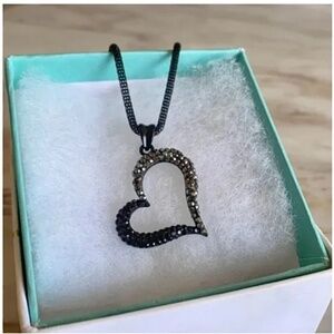 🪞 NEW swarovski pave crystal open heart shaped pendant with chain silver black